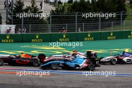 Victor Martins (FRA) MP Motorsport at the start of the race. 26.09.2021. FIA Formula 3 Championship, Rd 7, Race 3, Sochi, Russia, Sunday.