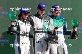 The podium (L to R): Jamie Chadwick (GBR) Veloce Racing, second; Alice Powell (GBR) Racing X, race winner; Emma Kimilainen (FIN) Ecurie W, third. 04.09.2021. W Series, Rd 6, Zandvoort, Netherlands, Race Day.