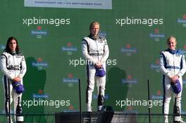 The podium (L to R): Jamie Chadwick (GBR) Veloce Racing, second; Alice Powell (GBR) Racing X, race winner; Emma Kimilainen (FIN) Ecurie W, third. 04.09.2021. W Series, Rd 6, Zandvoort, Netherlands, Race Day.