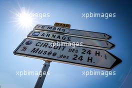 Circuit atmosphere - road signs. 15.08.2021. FIA World Endurance Championship, Le Mans Test Day, Le Mans, France, Sunday.