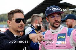 Jorge Lorenz (ehemaliger spanische Motorradrennfahrer) und Maximilian Götz (GER) (Mercedes-AMG Team WINWARD Racing- Mercedes-AMG) 25.09.2022, DTM Round 7, Red Bull Ring, Austria, Sunday