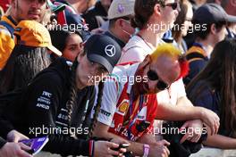 Circuit atmosphere - fans. 08.04.2022. Formula 1 World Championship, Rd 3, Australian Grand Prix, Albert Park, Melbourne, Australia, Practice Day.