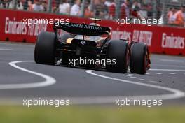 Daniel Ricciardo (AUS), McLaren F1 Team  08.04.2022. Formula 1 World Championship, Rd 3, Australian Grand Prix, Albert Park, Melbourne, Australia, Practice Day.