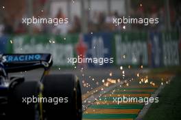 Williams Racing FW44 leaves sparks. 08.04.2022. Formula 1 World Championship, Rd 3, Australian Grand Prix, Albert Park, Melbourne, Australia, Practice Day.