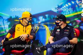 (L to R): Lando Norris (GBR) McLaren and Max Verstappen (NLD) Red Bull Racing in the FIA Press Conference. 08.04.2022. Formula 1 World Championship, Rd 3, Australian Grand Prix, Albert Park, Melbourne, Australia, Practice Day.