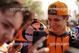 Lando Norris (GBR) McLaren with fans. 08.04.2022. Formula 1 World Championship, Rd 3, Australian Grand Prix, Albert Park, Melbourne, Australia, Practice Day.