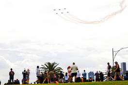 Circuit atmosphere - fans and an air display. 08.04.2022. Formula 1 World Championship, Rd 3, Australian Grand Prix, Albert Park, Melbourne, Australia, Practice Day.