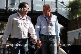 (L to R): Enrique Bernoldi (BRA) FIA Steward with Raymond Vermeulen (NLD) Driver Manager. 08.04.2022. Formula 1 World Championship, Rd 3, Australian Grand Prix, Albert Park, Melbourne, Australia, Practice Day.