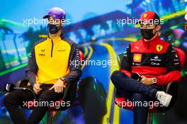 (L to R): Daniel Ricciardo (AUS) McLaren and Charles Leclerc (MON) Ferrari in the FIA Press Conference. 08.04.2022. Formula 1 World Championship, Rd 3, Australian Grand Prix, Albert Park, Melbourne, Australia, Practice Day.