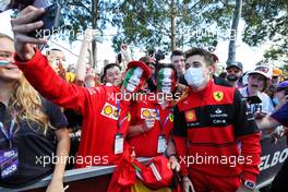 Charles Leclerc (MON) Ferrari with fans. 09.04.2022. Formula 1 World Championship, Rd 3, Australian Grand Prix, Albert Park, Melbourne, Australia, Qualifying Day.