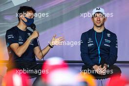 Alex Albon (THA), Williams F1 Team and Nicholas Latifi (CDN), Williams Racing  09.04.2022. Formula 1 World Championship, Rd 3, Australian Grand Prix, Albert Park, Melbourne, Australia, Qualifying Day.
