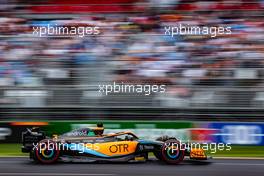 Daniel Ricciardo (AUS), McLaren F1 Team  09.04.2022. Formula 1 World Championship, Rd 3, Australian Grand Prix, Albert Park, Melbourne, Australia, Qualifying Day.