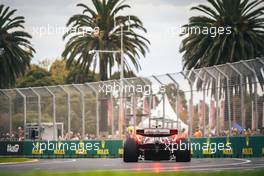 Guanyu Zhou (CHN) Alfa Romeo F1 Team C42. 09.04.2022. Formula 1 World Championship, Rd 3, Australian Grand Prix, Albert Park, Melbourne, Australia, Qualifying Day.