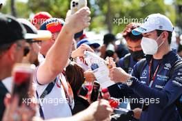 Nicholas Latifi (CDN) Williams Racing with fans. 07.04.2022. Formula 1 World Championship, Rd 3, Australian Grand Prix, Albert Park, Melbourne, Australia, Preparation Day.