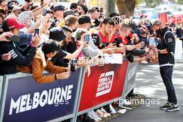 Mick Schumacher (GER) Haas F1 Team signs autographs for the fans. 07.04.2022. Formula 1 World Championship, Rd 3, Australian Grand Prix, Albert Park, Melbourne, Australia, Preparation Day.