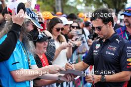 Sergio Perez (MEX) Red Bull Racing signs autographs for the fans. 07.04.2022. Formula 1 World Championship, Rd 3, Australian Grand Prix, Albert Park, Melbourne, Australia, Preparation Day.