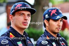 (L to R): Max Verstappen (NLD) Red Bull Racing with team mate Sergio Perez (MEX) Red Bull Racing. 07.04.2022. Formula 1 World Championship, Rd 3, Australian Grand Prix, Albert Park, Melbourne, Australia, Preparation Day.