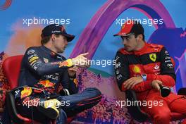 (L to R): Max Verstappen (NLD) Red Bull Racing and Charles Leclerc (MON) Ferrari in the post race FIA Press Conference. 10.07.2022. Formula 1 World Championship, Rd 11, Austrian Grand Prix, Spielberg, Austria, Race Day.