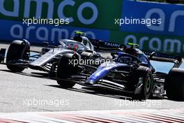 Nicholas Latifi (CDN) Williams Racing FW44 and Yuki Tsunoda (JPN) AlphaTauri AT03. 09.07.2022. Formula 1 World Championship, Rd 11, Austrian Grand Prix, Spielberg, Austria, Sprint Day.