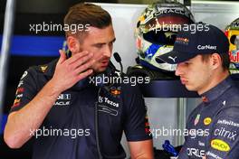 (L to R): Bradley Scanes (GBR) Red Bull Racing Physio and Performance Coach with Max Verstappen (NLD) Red Bull Racing. 09.07.2022. Formula 1 World Championship, Rd 11, Austrian Grand Prix, Spielberg, Austria, Sprint Day.