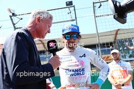 David Coulthard and Fernando Alonso (ESP) Alpine F1 Team A522. 12.06.2022. Formula 1 World Championship, Rd 8, Azerbaijan Grand Prix, Baku Street Circuit, Azerbaijan, Race Day.