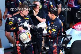 (L to R): Race winner Max Verstappen (NLD) Red Bull Racing with second placed team mate Sergio Perez (MEX) Red Bull Racing in parc ferme. 12.06.2022. Formula 1 World Championship, Rd 8, Azerbaijan Grand Prix, Baku Street Circuit, Azerbaijan, Race Day.