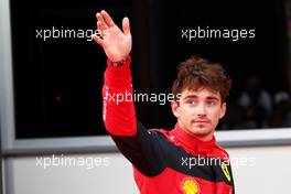 Charles Leclerc (MON) Ferrari celebrates his pole position in qualifying parc ferme. 11.06.2022. Formula 1 World Championship, Rd 8, Azerbaijan Grand Prix, Baku Street Circuit, Azerbaijan, Qualifying Day.