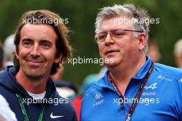 Otmar Szafnauer (USA) Alpine F1 Team, Team Principal (Right). 26.08.2022. Formula 1 World Championship, Rd 14, Belgian Grand Prix, Spa Francorchamps, Belgium, Practice Day.