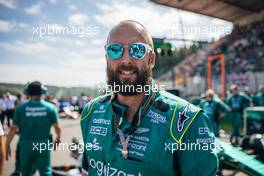 Mike Payne (GBR) Aston Martin F1 Team Mechanic on the grid. 28.08.2022. Formula 1 World Championship, Rd 14, Belgian Grand Prix, Spa Francorchamps, Belgium, Race Day.