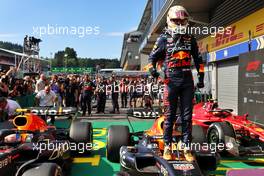 Race winner Max Verstappen (NLD) Red Bull Racing celebrates in parc ferme. 28.08.2022. Formula 1 World Championship, Rd 14, Belgian Grand Prix, Spa Francorchamps, Belgium, Race Day.