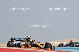 Lando Norris (GBR) McLaren MCL36. 18.03.2022. Formula 1 World Championship, Rd 1, Bahrain Grand Prix, Sakhir, Bahrain, Practice Day