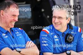 (L to R): Alan Permane (GBR) Alpine F1 Team Trackside Operations Director with Pat Fry (GBR) Alpine F1 Team Chief Technical Officer. 18.03.2022. Formula 1 World Championship, Rd 1, Bahrain Grand Prix, Sakhir, Bahrain, Practice Day