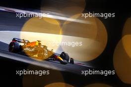 Max Verstappen (NLD), Red Bull Racing  18.03.2022. Formula 1 World Championship, Rd 1, Bahrain Grand Prix, Sakhir, Bahrain, Practice Day