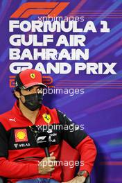 Carlos Sainz Jr (ESP) Ferrari in the FIA Press Conference. 18.03.2022. Formula 1 World Championship, Rd 1, Bahrain Grand Prix, Sakhir, Bahrain, Practice Day