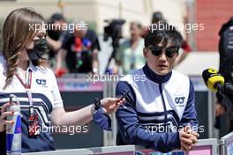 Yuki Tsunoda (JPN) AlphaTauri with the media. 18.03.2022. Formula 1 World Championship, Rd 1, Bahrain Grand Prix, Sakhir, Bahrain, Practice Day