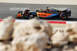 Daniel Ricciardo (AUS) McLaren MCL36. 18.03.2022. Formula 1 World Championship, Rd 1, Bahrain Grand Prix, Sakhir, Bahrain, Practice Day