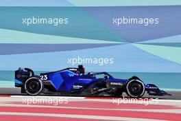 Alexander Albon (THA) Williams Racing FW44. 18.03.2022. Formula 1 World Championship, Rd 1, Bahrain Grand Prix, Sakhir, Bahrain, Practice Day