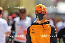 Lando Norris (GBR) McLaren. 18.03.2022. Formula 1 World Championship, Rd 1, Bahrain Grand Prix, Sakhir, Bahrain, Practice Day