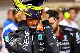 Lewis Hamilton (GBR) Mercedes AMG F1 on the grid. 20.03.2022. Formula 1 World Championship, Rd 1, Bahrain Grand Prix, Sakhir, Bahrain, Race Day.