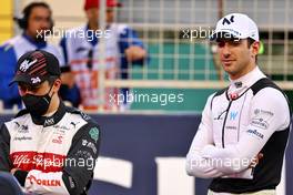 Nicholas Latifi (CDN) Williams Racing on the grid. 20.03.2022. Formula 1 World Championship, Rd 1, Bahrain Grand Prix, Sakhir, Bahrain, Race Day.