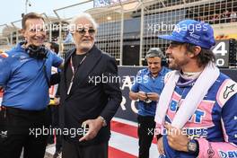 Fernando Alonso (ESP), Alpine F1 Team and Flavio Briatore 20.03.2022. Formula 1 World Championship, Rd 1, Bahrain Grand Prix, Sakhir, Bahrain, Race Day.