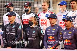 The drivers support Unicef on the grid. 20.03.2022. Formula 1 World Championship, Rd 1, Bahrain Grand Prix, Sakhir, Bahrain, Race Day.