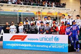 The drivers support Unicef on the grid. 20.03.2022. Formula 1 World Championship, Rd 1, Bahrain Grand Prix, Sakhir, Bahrain, Race Day.