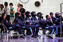 Williams Racing mechanics. 20.03.2022. Formula 1 World Championship, Rd 1, Bahrain Grand Prix, Sakhir, Bahrain, Race Day.