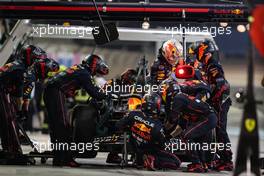 Max Verstappen (NLD), Red Bull Racing retires in the pits 20.03.2022. Formula 1 World Championship, Rd 1, Bahrain Grand Prix, Sakhir, Bahrain, Race Day.