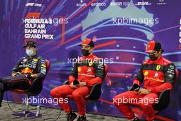 (L to R): Max Verstappen (NLD) Red Bull Racing; Charles Leclerc (MON) Ferrari; and Carlos Sainz Jr (ESP) Ferrari, in the post qualifying FIA Press Conference. 19.03.2022. Formula 1 World Championship, Rd 1, Bahrain Grand Prix, Sakhir, Bahrain, Qualifying Day.