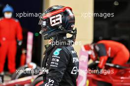 George Russell (GBR) Mercedes AMG F1 in qualifying parc ferme. 19.03.2022. Formula 1 World Championship, Rd 1, Bahrain Grand Prix, Sakhir, Bahrain, Qualifying Day.