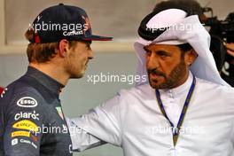 (L to R): Max Verstappen (NLD) Red Bull Racing with Mohammed Bin Sulayem (UAE) FIA President in qualifying parc ferme. 19.03.2022. Formula 1 World Championship, Rd 1, Bahrain Grand Prix, Sakhir, Bahrain, Qualifying Day.
