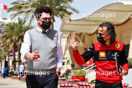 (L to R): Mattia Binotto (ITA) Ferrari Team Principal and Laurent Mekies (FRA) Ferrari Sporting Director. 19.03.2022. Formula 1 World Championship, Rd 1, Bahrain Grand Prix, Sakhir, Bahrain, Qualifying Day.