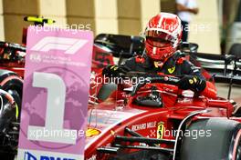 Pole sitter Charles Leclerc (MON) Ferrari F1-75 in qualifying parc ferme. 19.03.2022. Formula 1 World Championship, Rd 1, Bahrain Grand Prix, Sakhir, Bahrain, Qualifying Day.